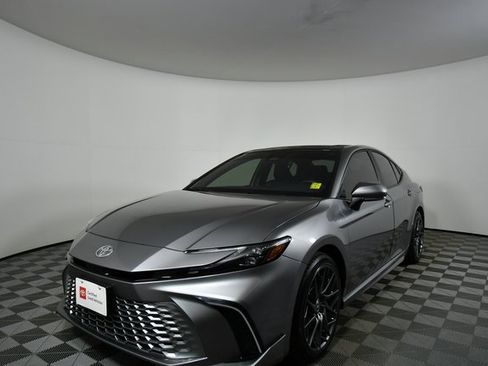 Used 2025 Toyota Camry XSE image 6