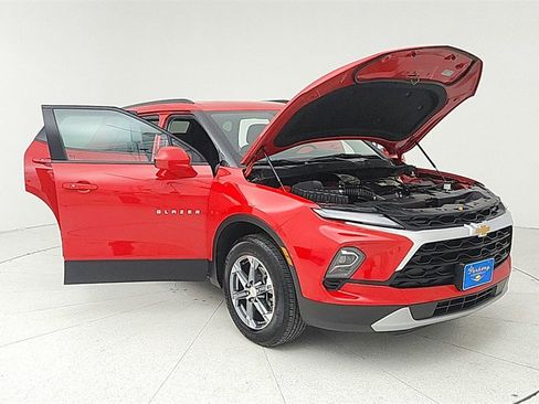 Certified 2023 Chevrolet Blazer LT w/ Convenience Package image 10