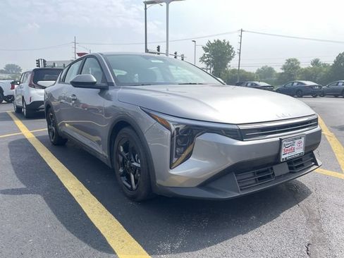 Used 2025 Kia K4 FWD image 10