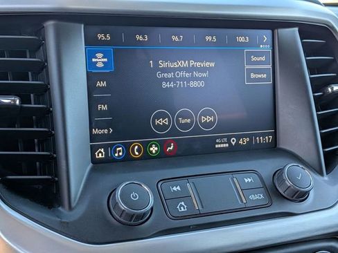 Used 2023 GMC Acadia SLE image 22