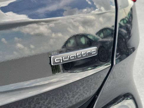 New 2025 Audi Q3 2.0T Premium image 11