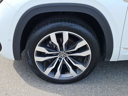 Certified 2023 Volkswagen Atlas Cross Sport SEL Premium R-Line AWD/4WD image 7