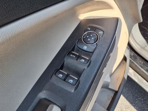 Used 2021 Ford EcoSport Titanium image 8