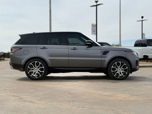 Used 2019 Land Rover Range Rover Sport HSE image 8
