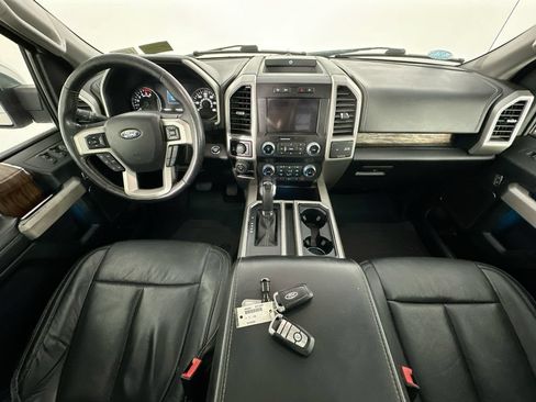 Used 2019 Ford F150 Lariat w/ Equipment Group 502A Luxury AWD/4WD image 10