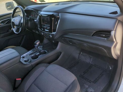 Used 2023 Chevrolet Traverse LT FWD image 34