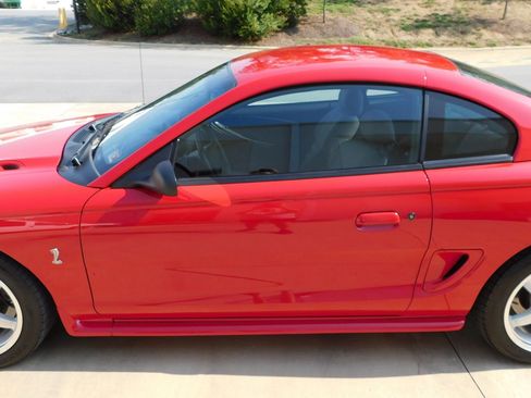 Used 1995 Ford Mustang GT RWD image 12