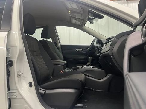 Used 2019 Nissan Rogue S AWD/4WD image 22