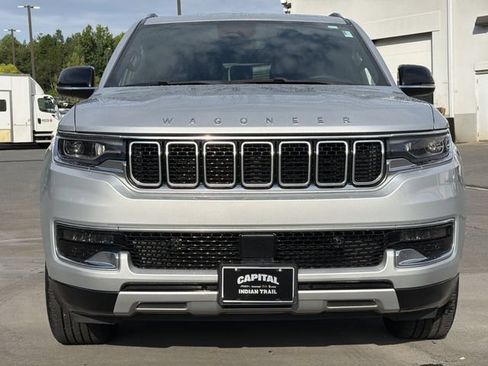 Used 2024 Jeep Wagoneer Series II w/ Flexible Seating Group AWD/4WD image 15