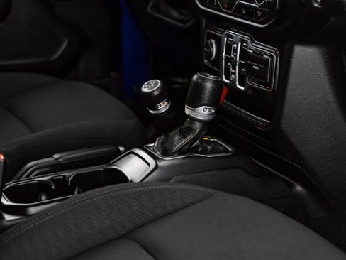 Used 2020 Jeep Wrangler Unlimited Sport S AWD/4WD image 20