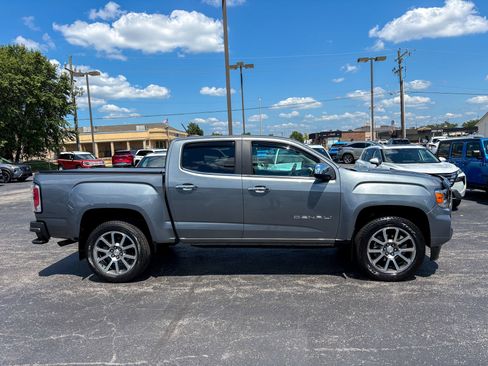 Used 2022 GMC Canyon Denali AWD/4WD image 13