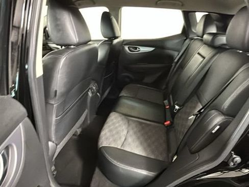 Used 2020 Nissan Rogue Sport SV w/ Technology Package AWD/4WD image 26