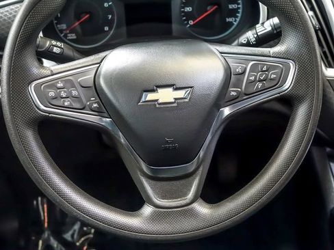 Used 2024 Chevrolet Malibu LT image 19