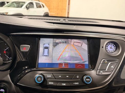 Used 2018 Buick Envision Premium w/ Driver Confidence Package image 17