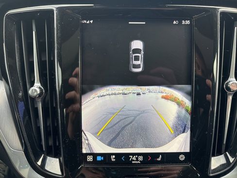 Certified 2025 Volvo S60 B5 Core image 26