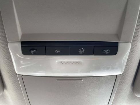 Used 2023 Nissan Sentra SV FWD image 30