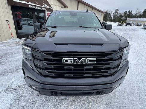Used 2023 GMC Sierra 1500 Elevation w/ X31 Off-Road Package AWD/4WD image 8