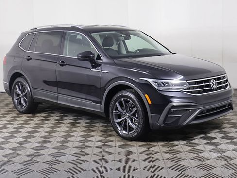 Used 2023 Volkswagen Tiguan SE FWD image 49