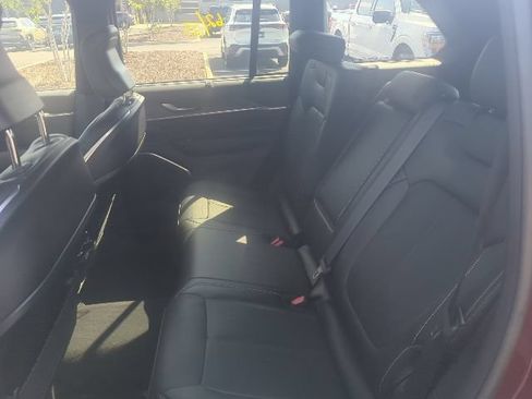 Used 2025 Jeep Grand Cherokee Overland w/ Adv Protech Group III AWD/4WD image 12