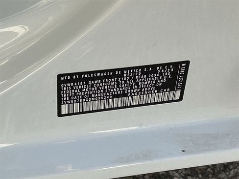 Certified 2025 Volkswagen Jetta S image 28