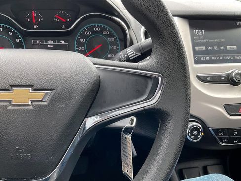 Used 2018 Chevrolet Cruze LS image 23