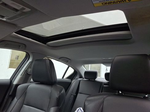 Used 2018 Acura ILX Sedan image 14