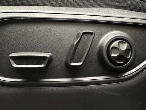 New 2025 Jeep Grand Cherokee Altitude image 23