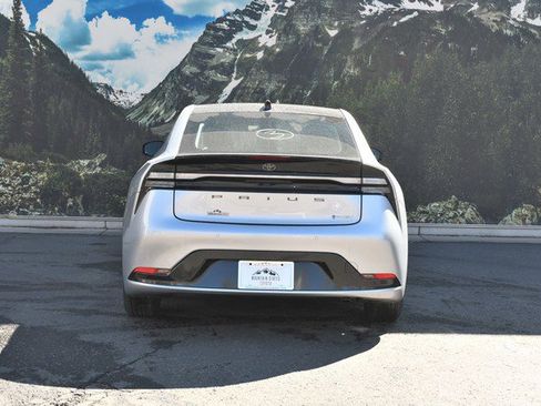 New 2026 Toyota Prius Plug-In Hybrid FWD image 5