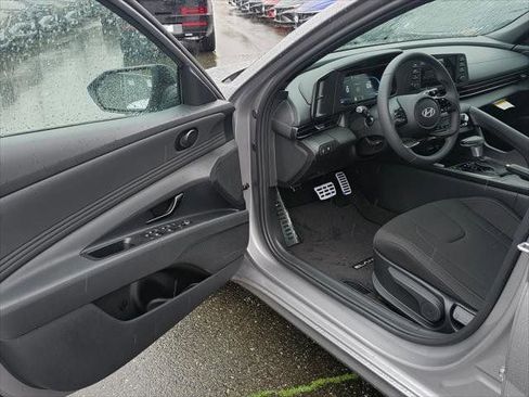 New 2026 Hyundai Elantra Sport FWD image 17