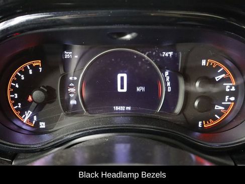 Used 2024 Dodge Durango SXT w/ SXT Blacktop Group AWD/4WD image 11