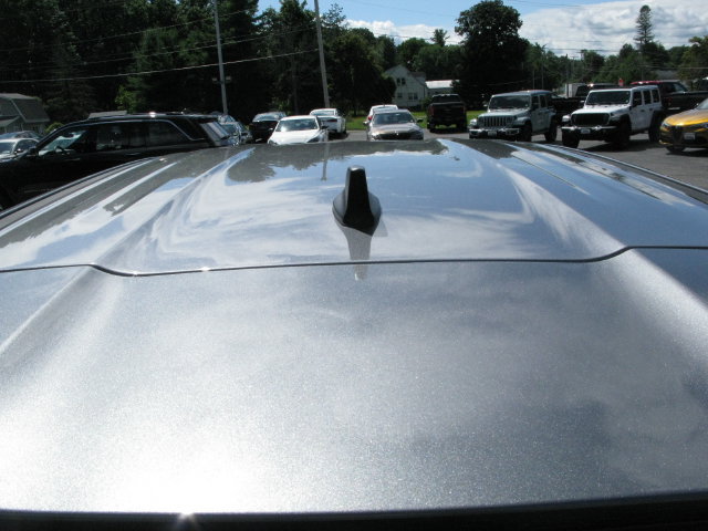 Used 2023 Nissan Rogue S AWD/4WD image 7