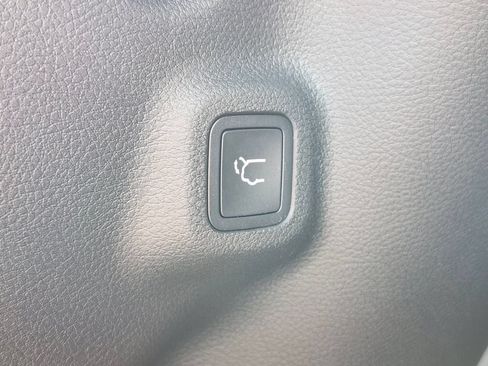 New 2026 Jeep Compass Trailhawk w/ Sun, Sound & Navigation Group AWD/4WD image 36