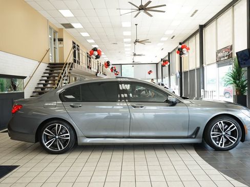 Used 2018 BMW 750i xDrive AWD/4WD image 20