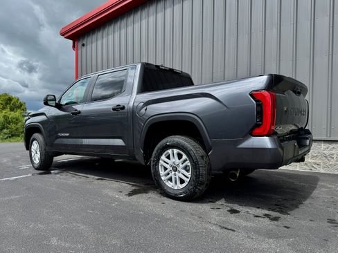 Certified 2025 Toyota Tundra SR5 AWD/4WD image 24