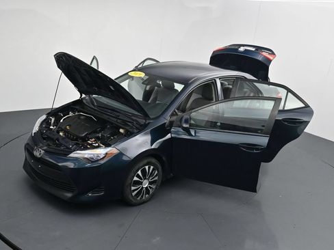 Used 2019 Toyota Corolla LE FWD image 43