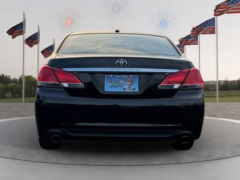 Used 2012 Toyota Avalon FWD image 6