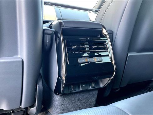 New 2026 Land Rover Range Rover Sport SE AWD/4WD image 21