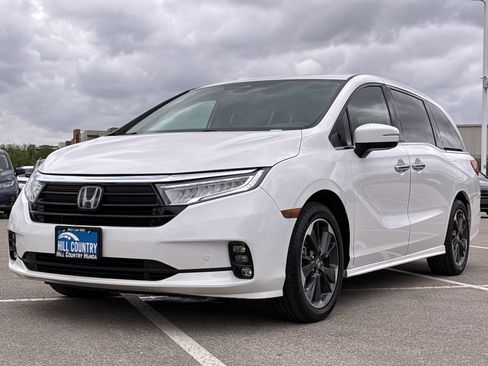 Certified 2024 Honda Odyssey Elite image 11