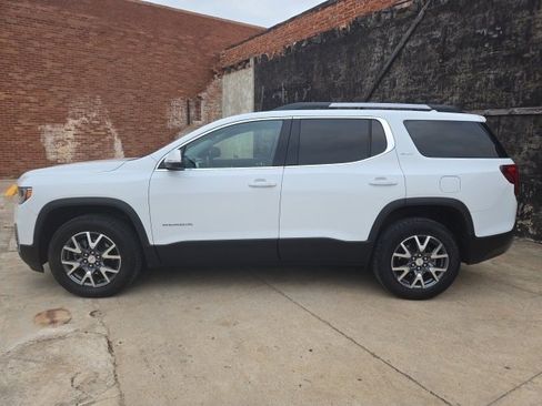 Used 2023 GMC Acadia SLT image 4