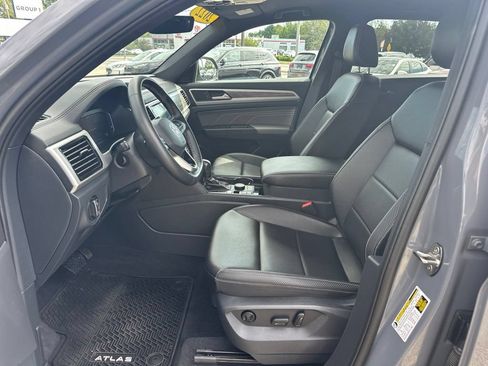 Used 2022 Volkswagen Atlas Cross Sport SE AWD/4WD image 11