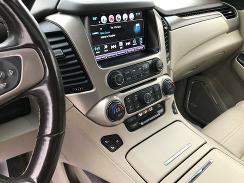 Used 2018 GMC Yukon XL Denali w/ Denali Ultimate Package AWD/4WD image 20