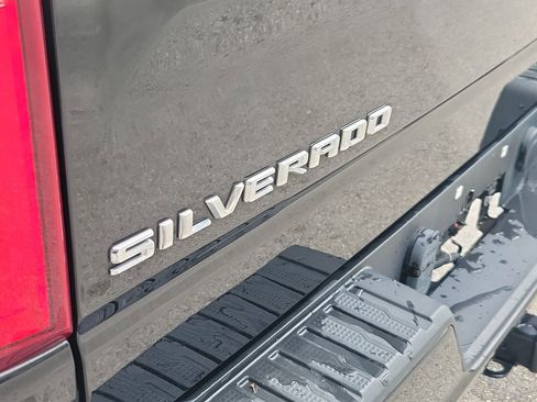 Used 2020 Chevrolet Silverado 1500 LT Trail Boss AWD/4WD image 6