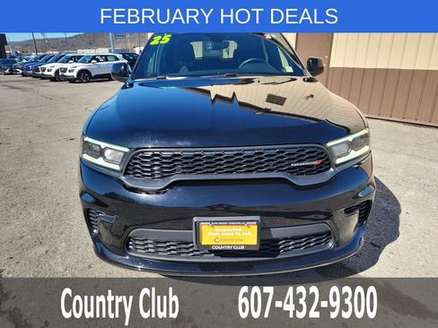 Used 2025 Dodge Durango GT image 3