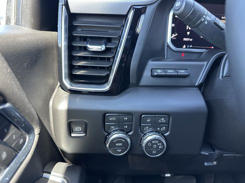 New 2026 GMC Sierra 2500 Denali w/ Denali Reserve Package AWD/4WD image 31