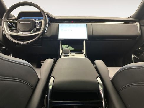 Used 2025 Land Rover Range Rover Autobiography AWD/4WD image 11