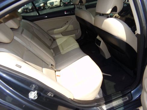 Used 2015 Kia Cadenza Premium w/ Luxury Package image 24