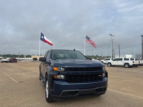 Used 2022 Chevrolet Silverado 1500 Custom RWD image 3