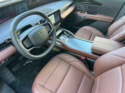 New 2026 Lincoln Nautilus Reserve AWD/4WD image 9