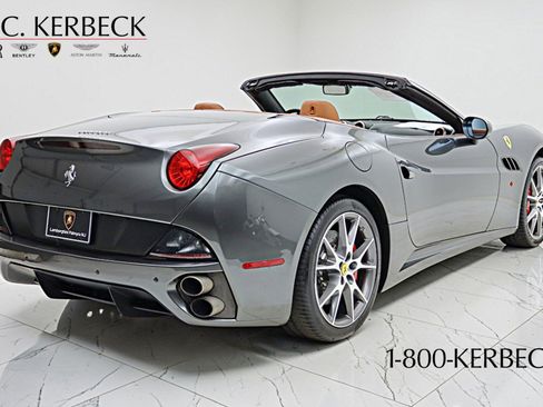 Used 2011 Ferrari California image 13