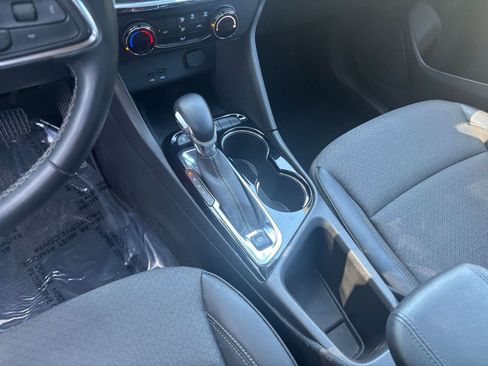 Used 2025 Buick Encore GX Preferred image 41